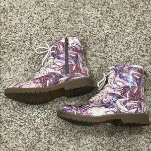 Steve Madden girl boots 5